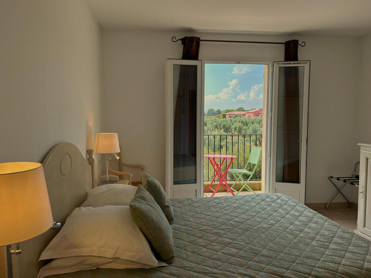 Hotel Terriciae Aux Portes De Maussane Les Alpilles Bagian luar foto