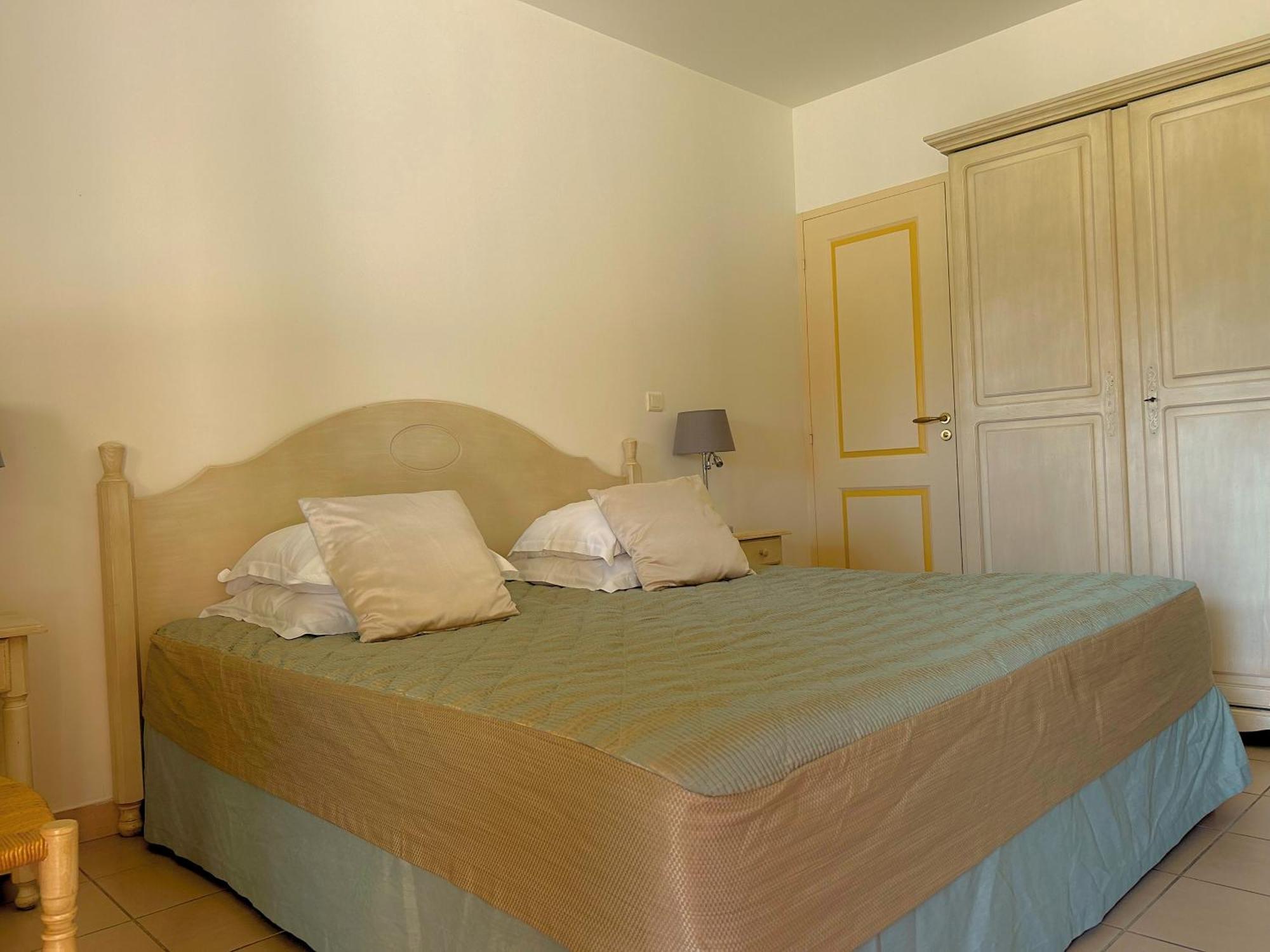 Hotel Terriciae Aux Portes De Maussane Les Alpilles Ruang foto