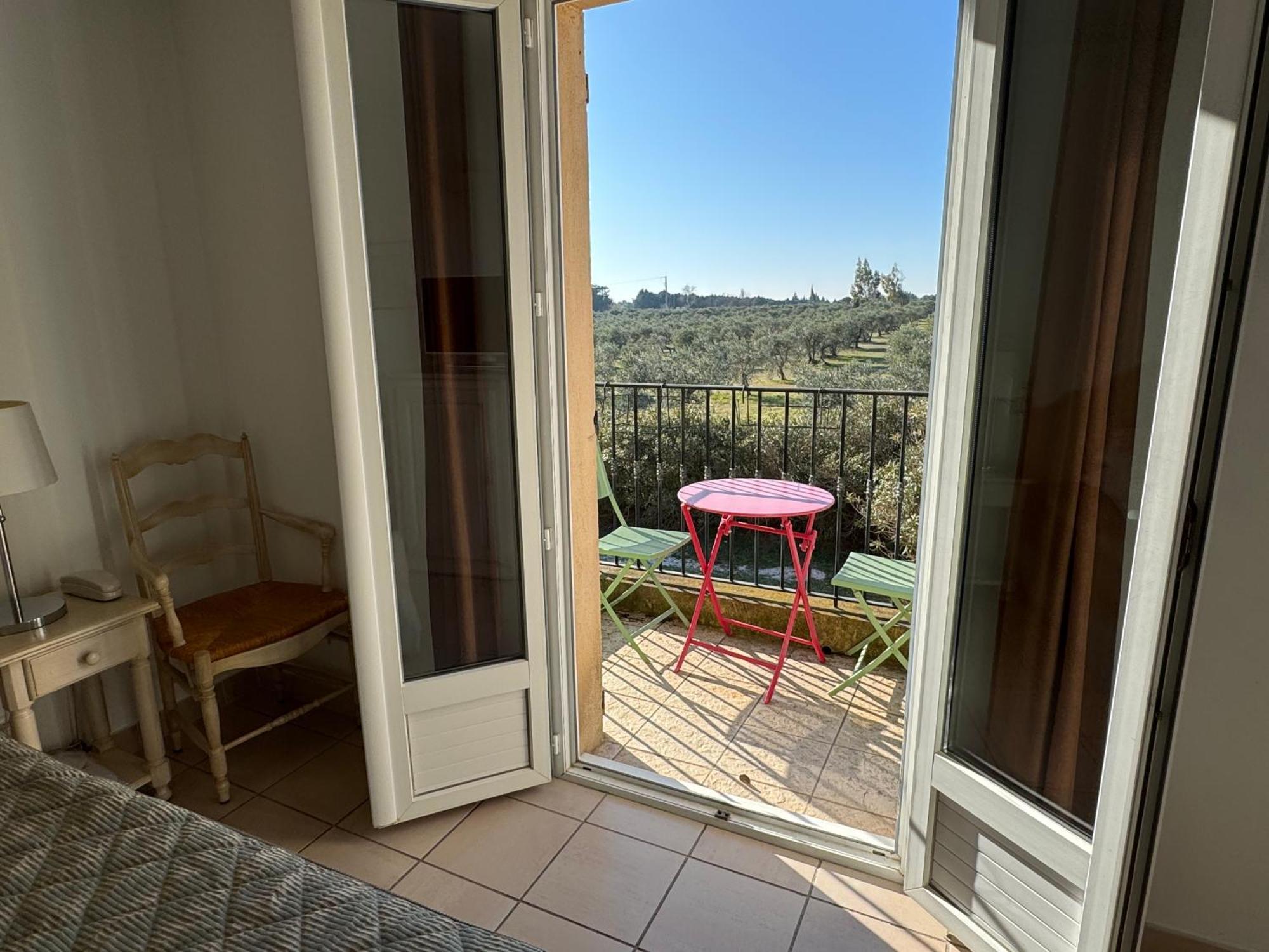 Hotel Terriciae Aux Portes De Maussane Les Alpilles Bagian luar foto